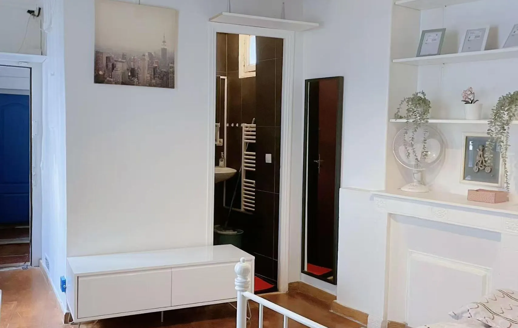 Apartment Studio In Central Paris